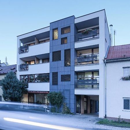 Par Pokoju Microhotel Zlin Luaran gambar