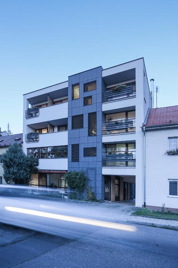 Par Pokoju Microhotel Zlin Luaran gambar